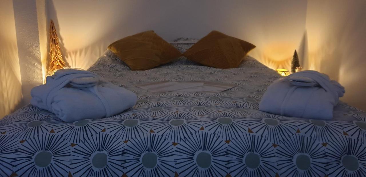 La Tour Noble Bed & Breakfast Saint-Saturnin  Exterior photo