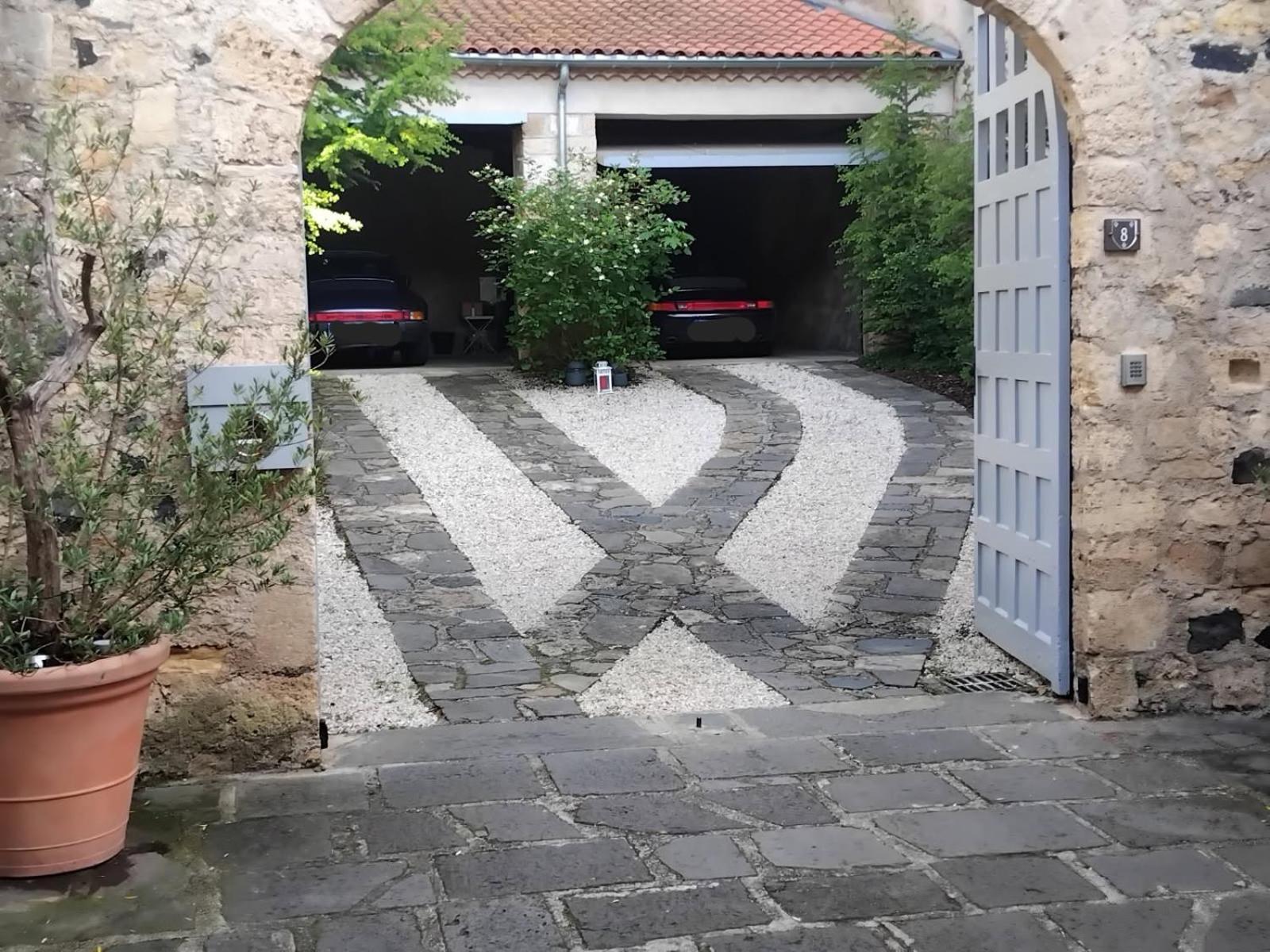 La Tour Noble Bed & Breakfast Saint-Saturnin  Exterior photo
